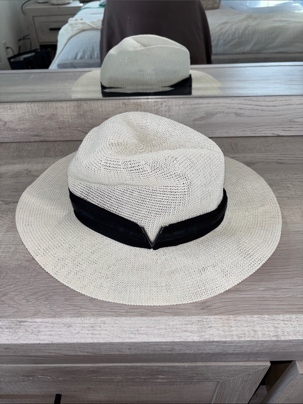 Vince Camuto Cream Straw Fedora with Black Band